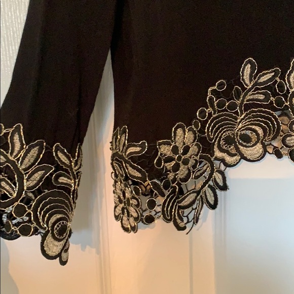 Honey cropped black & gold blouse - Picture 2 of 5